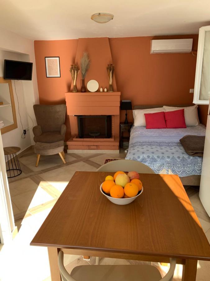 Zacharos Elegant Studio Leonídion Екстериор снимка
